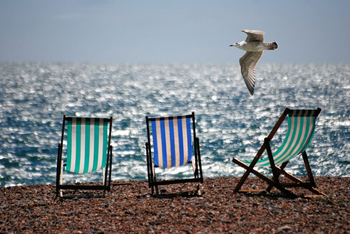 deckchairs-g5163392e0_1920