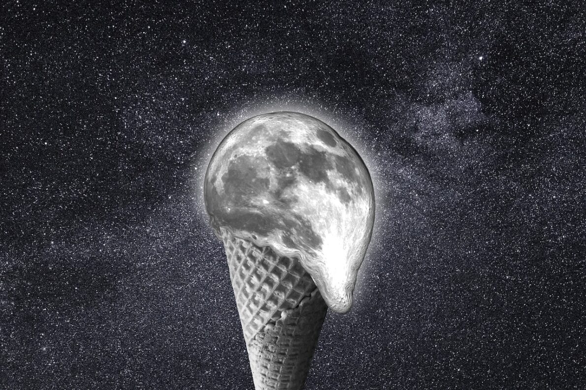 luna-5164898_1280